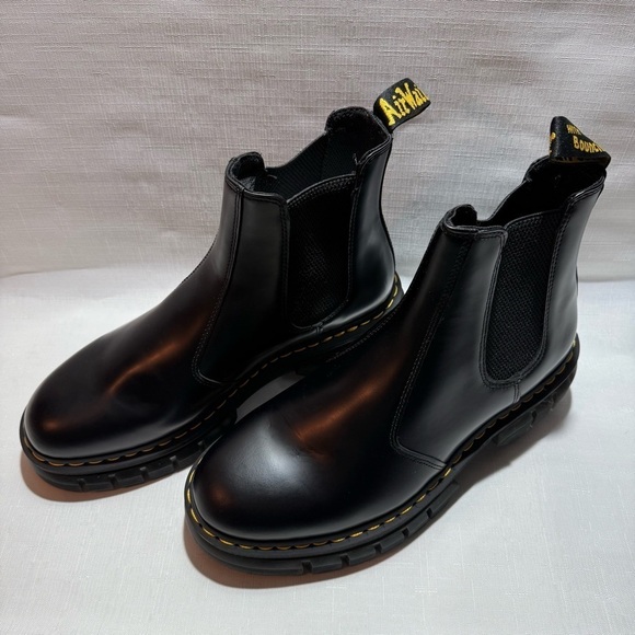 NIB Dr. Martens Rikard Chelsea Size: 11 NIB Dr. Martens Rikard Chelsea Size: 11 main image 4